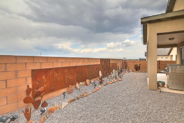 4293 Crowned Eagle Loop NE, Rio Rancho, NM 87144