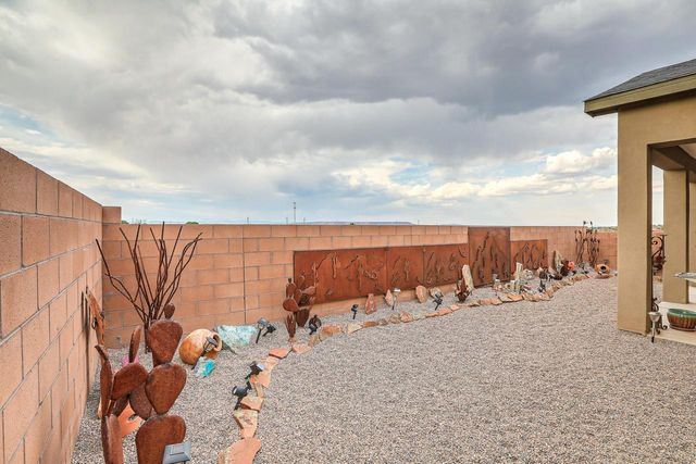 4293 Crowned Eagle Loop NE, Rio Rancho, NM 87144