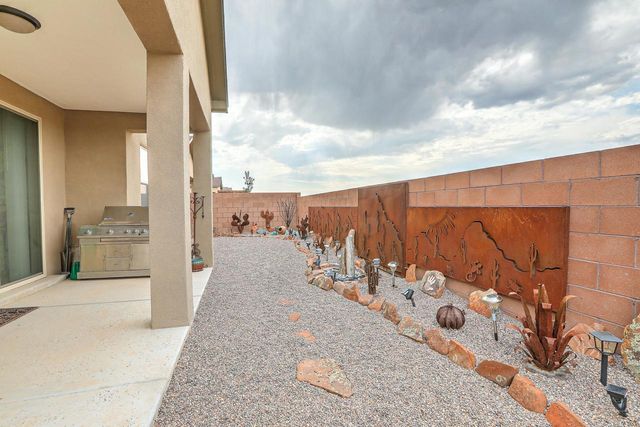 4293 Crowned Eagle Loop NE, Rio Rancho, NM 87144