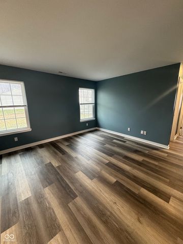 820 Cross Wind Court, Greenwood, IN 46143