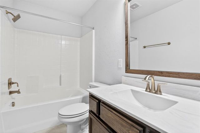 3045 NW 184th Terrace, Edmond, OK 73012