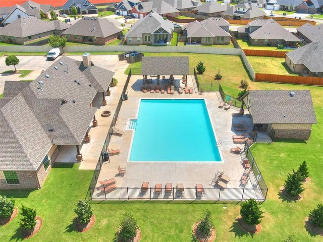 3045 NW 184th Terrace, Edmond, OK 73012