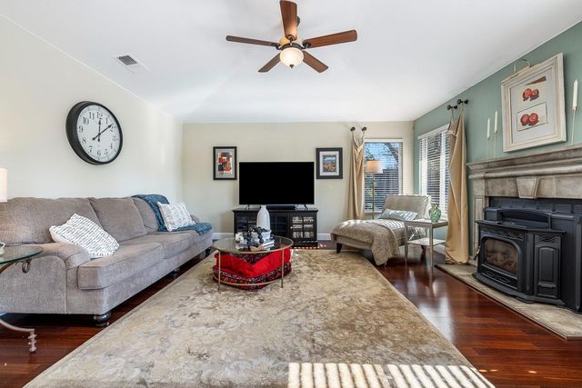 1754 Decatur Avenue, Clovis, CA 93611