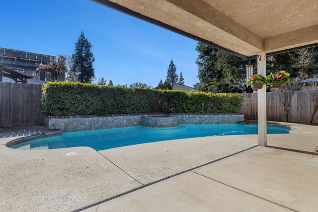 1754 Decatur Avenue, Clovis, CA 93611