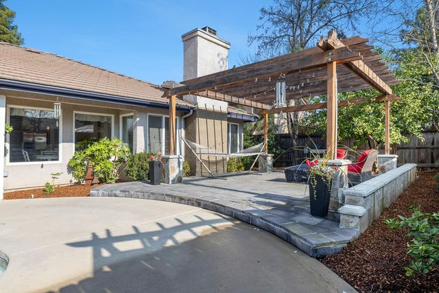 1754 Decatur Avenue, Clovis, CA 93611