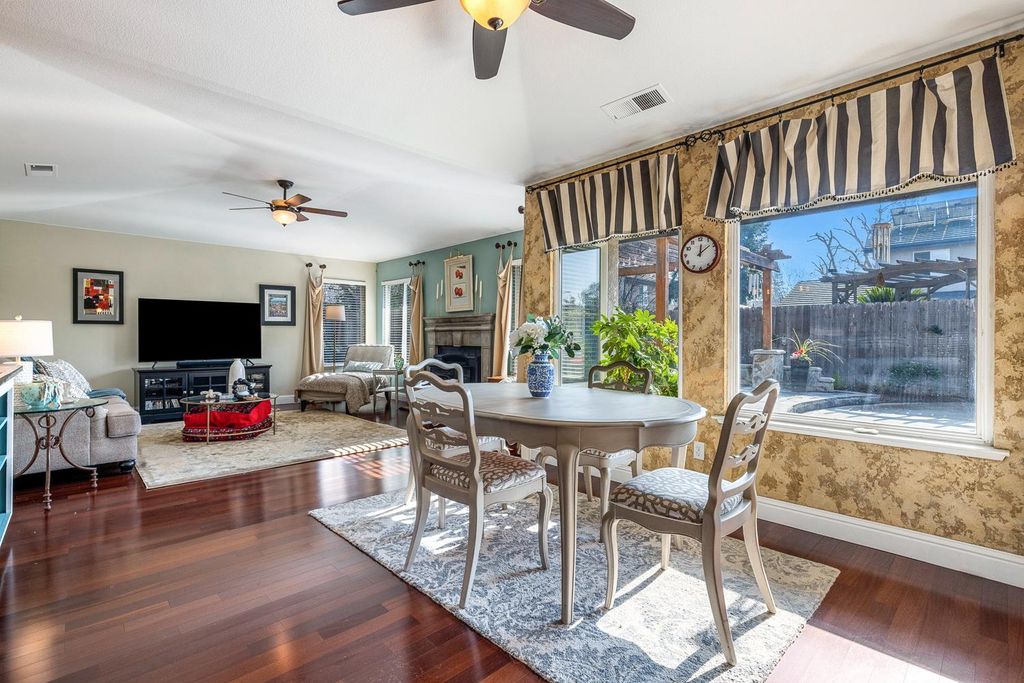 Image 24 of property listing at 1754 Decatur Avenue, Clovis, CA 93611