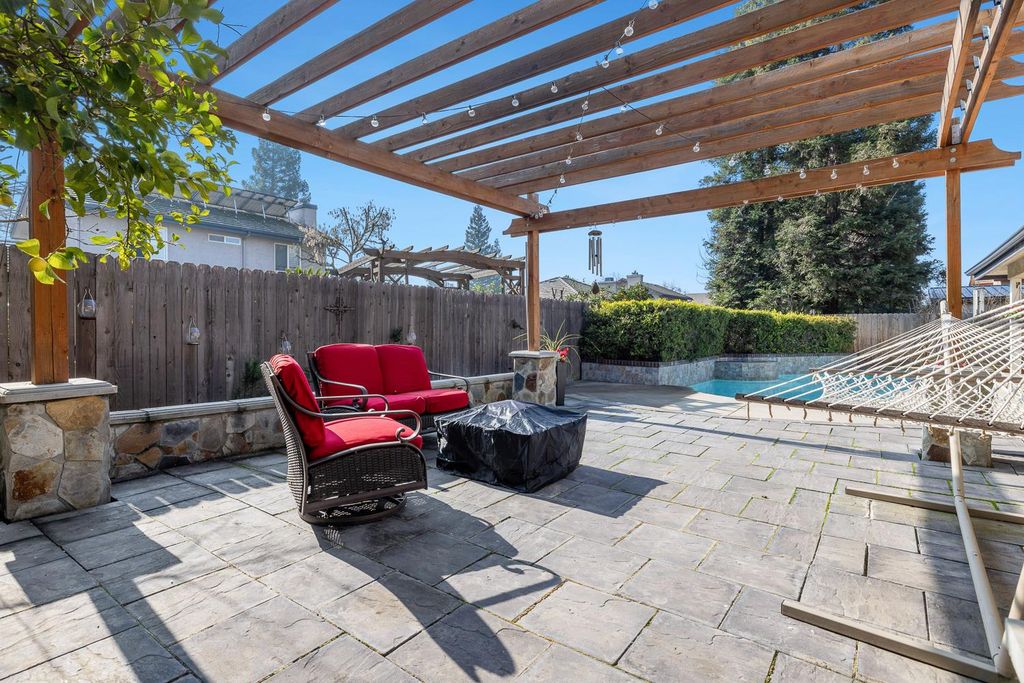 Image 51 of property listing at 1754 Decatur Avenue, Clovis, CA 93611