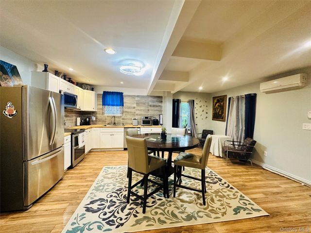 14 Macdonnell Heights, Poughkeepsie, NY 12603