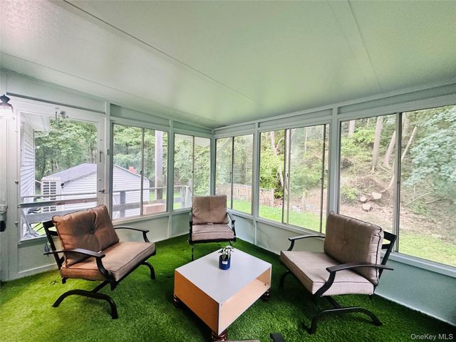 14 Macdonnell Heights, Poughkeepsie, NY 12603