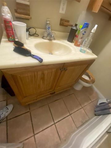 8402 Darlington Drive, Houston, TX 77028