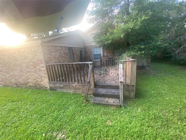 8402 Darlington Drive, Houston, TX 77028