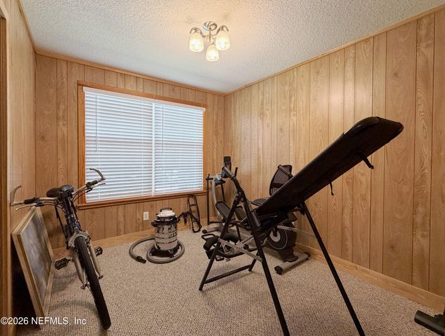 327 KEUKA LAKE Trail, Interlachen, FL 32148