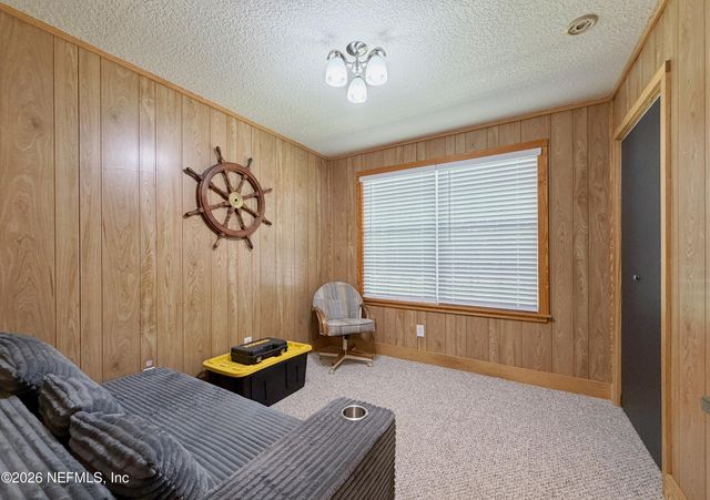 327 KEUKA LAKE Trail, Interlachen, FL 32148