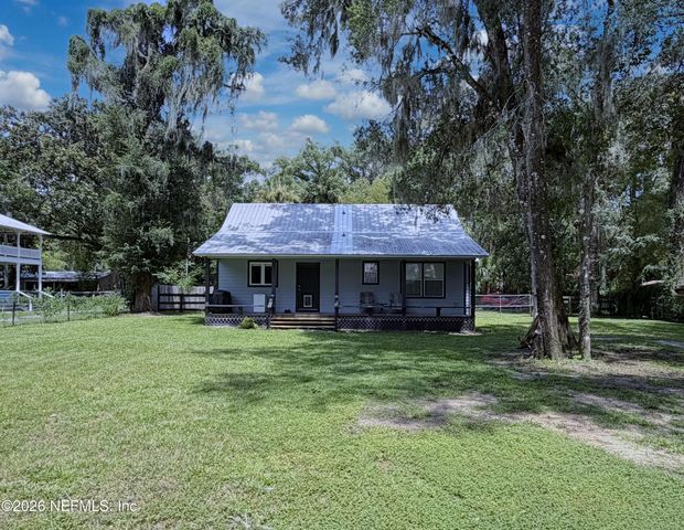 327 KEUKA LAKE Trail, Interlachen, FL 32148