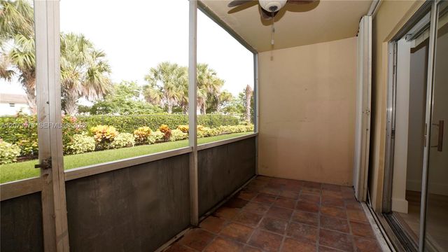 4291 NW 9th Avenue 101, Deerfield Beach, FL 33064
