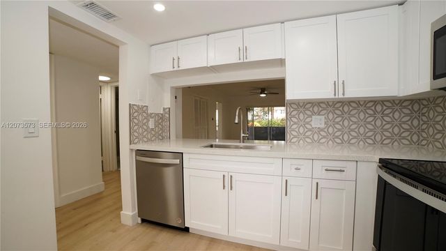 4291 NW 9th Avenue 101, Deerfield Beach, FL 33064