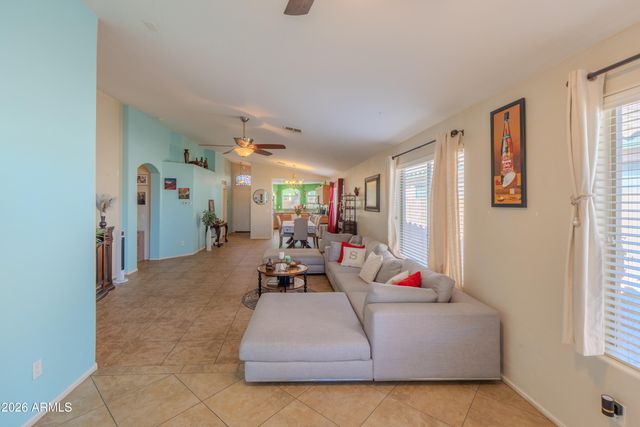 2907 E WHISPERING WIND Drive, Phoenix, AZ 85024