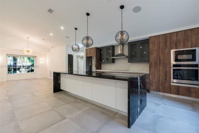 3950 Shearwater Dr, Jupiter, FL 33477