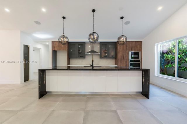 3950 Shearwater Dr, Jupiter, FL 33477