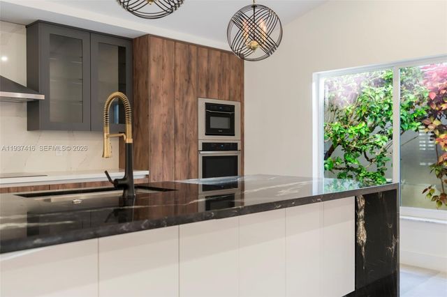 3950 Shearwater Dr, Jupiter, FL 33477