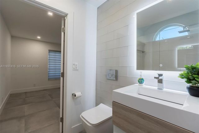 3950 Shearwater Dr, Jupiter, FL 33477