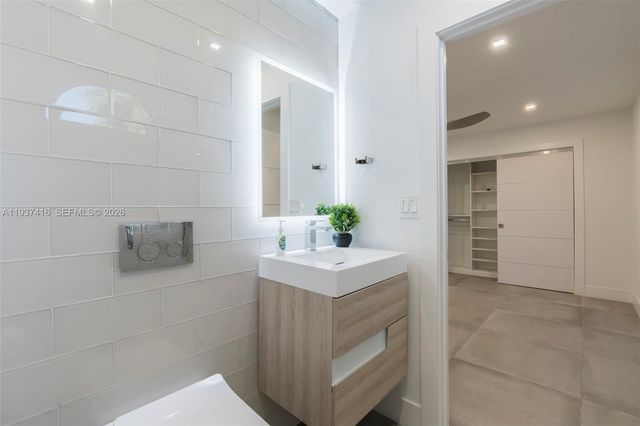 3950 Shearwater Dr, Jupiter, FL 33477