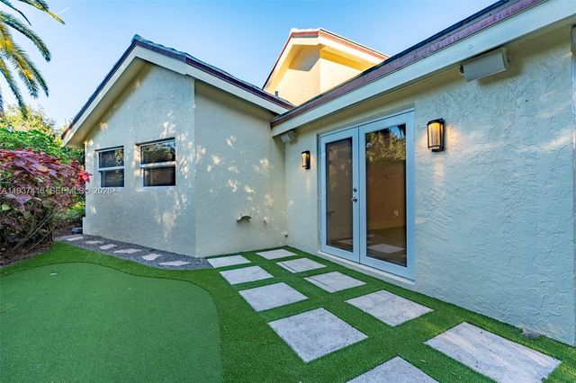 3950 Shearwater Dr, Jupiter, FL 33477