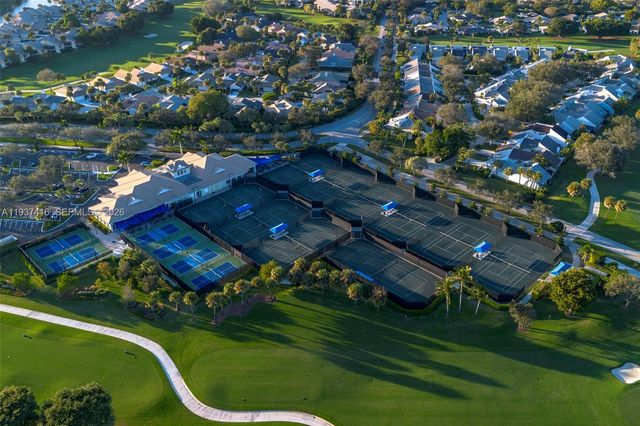 3950 Shearwater Dr, Jupiter, FL 33477