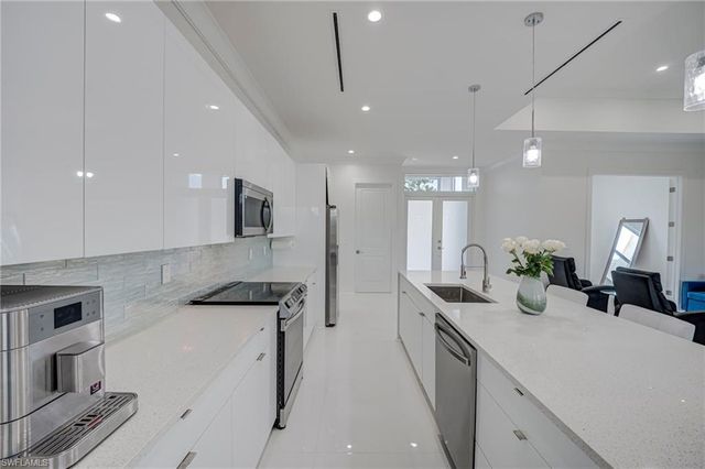 2662 36th AVE SE, Naples, FL 34117