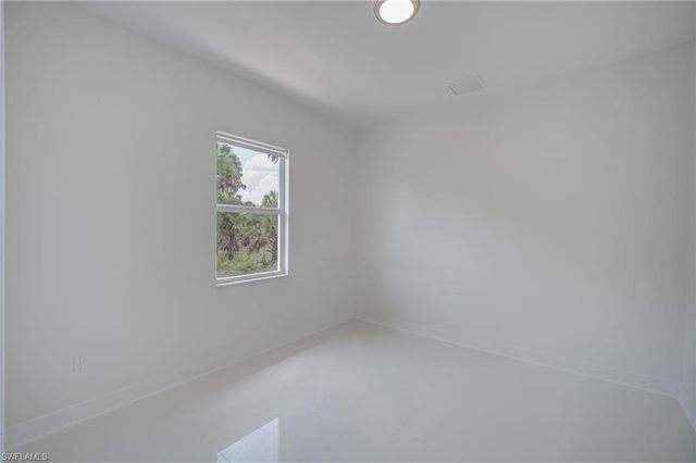 2662 36th AVE SE, Naples, FL 34117