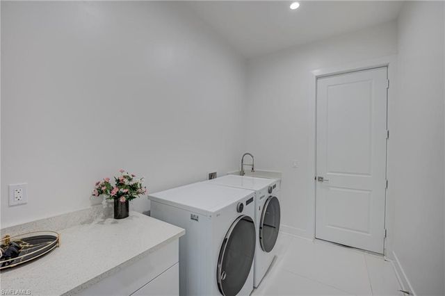 2662 36th AVE SE, Naples, FL 34117