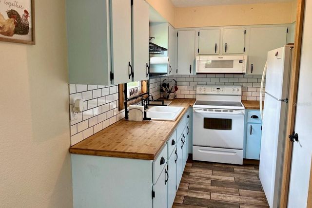 2026 LEWIS ROAD, Leesburg, FL 34748