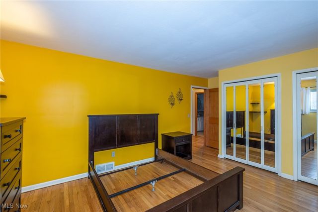 2990 Hampton Road, Cleveland, OH 44120