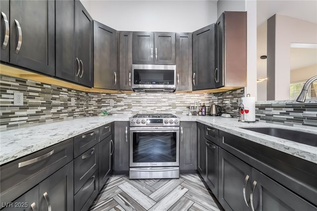 2348 Buffalo Run Avenue, Las Vegas, NV 89123