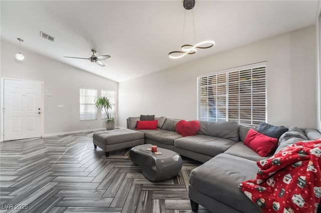 2348 Buffalo Run Avenue, Las Vegas, NV 89123