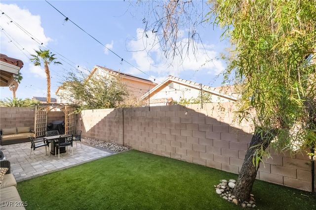 2348 Buffalo Run Avenue, Las Vegas, NV 89123