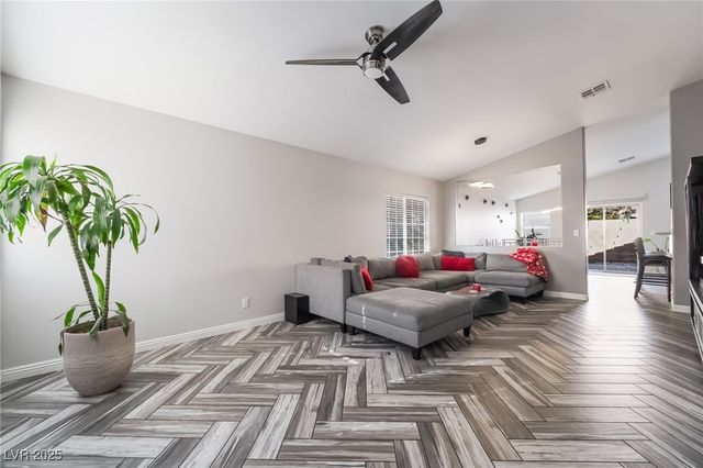 2348 Buffalo Run Avenue, Las Vegas, NV 89123