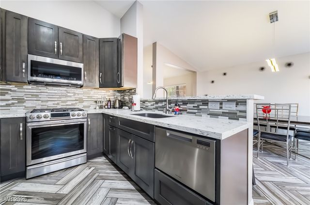 2348 Buffalo Run Avenue, Las Vegas, NV 89123