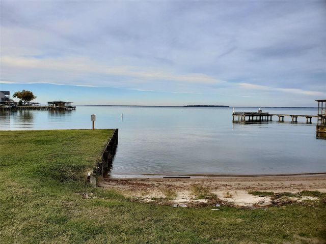 180 Heron Lane, Coldspring, TX 77331