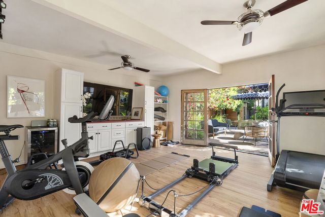 105 S La Jolla Avenue, Los Angeles, CA 90048