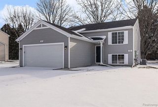 209 Kingsberry Drive, Blissfield, MI 49228