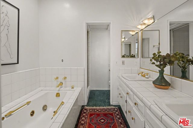 1037 16th Street 10, Santa Monica, CA 90403