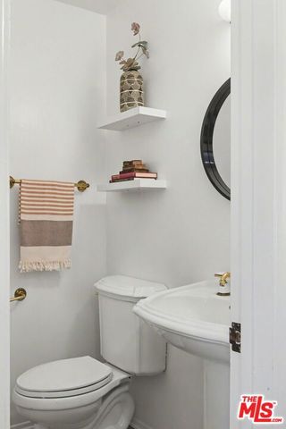 1037 16th Street 10, Santa Monica, CA 90403