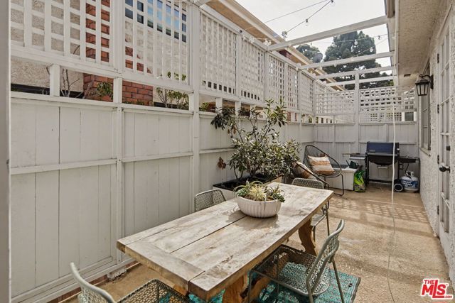 1037 16th Street 10, Santa Monica, CA 90403