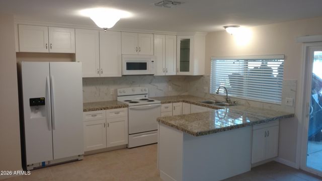 4030 E Windrose Drive, Phoenix, AZ 85032