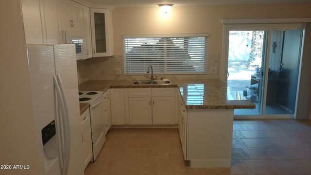 4030 E Windrose Drive, Phoenix, AZ 85032