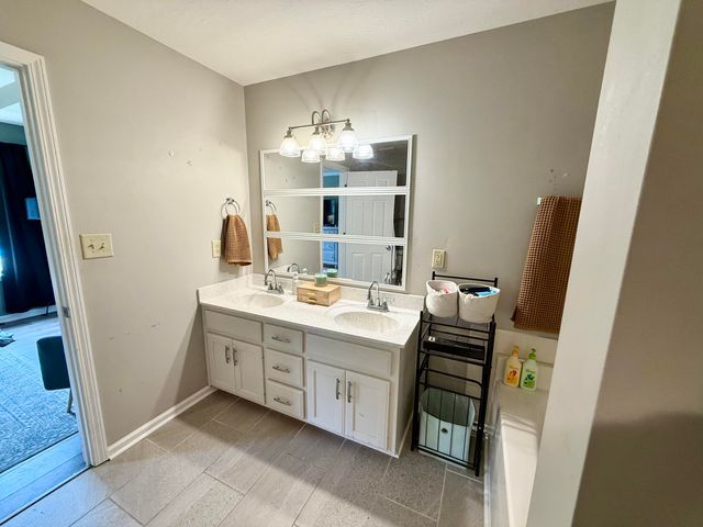 200 Berkley Lane, Frankfort, KY 40601