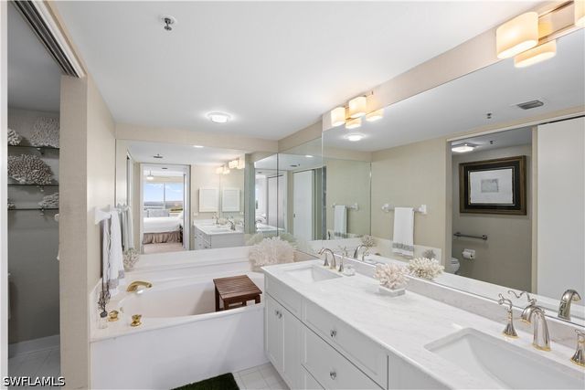 6825 Grenadier BLVD 1102, Naples, FL 34108