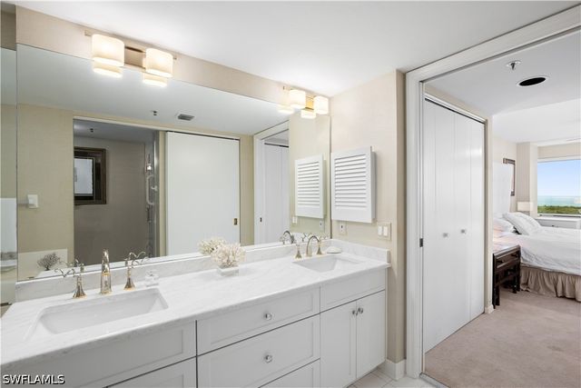 6825 Grenadier BLVD 1102, Naples, FL 34108