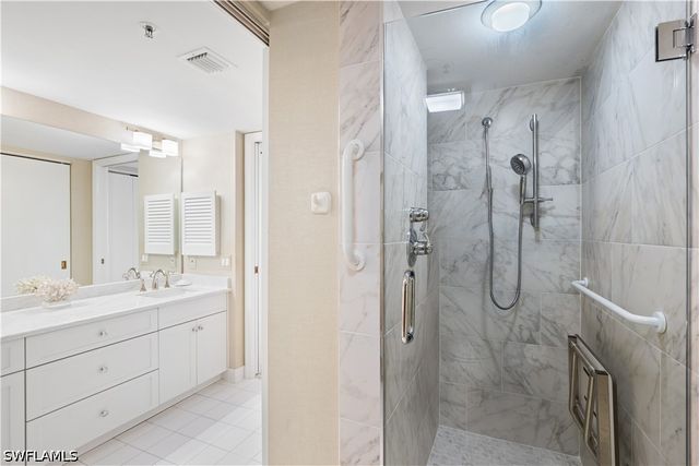 6825 Grenadier BLVD 1102, Naples, FL 34108